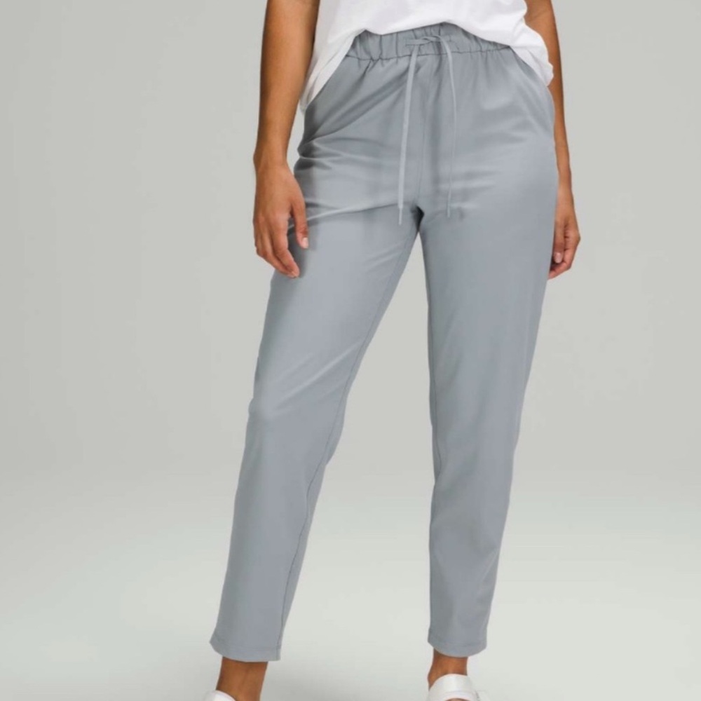 Lululemon stretch high rise 7/8 pants in rhino grey